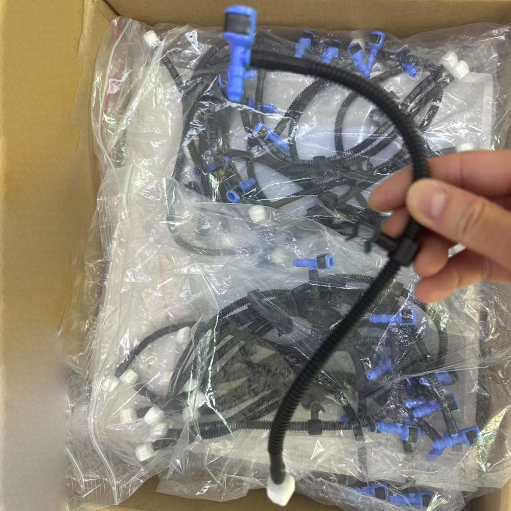 8W9955975 Car Reversing Image  - Drain Pipe Clip 评论和价格